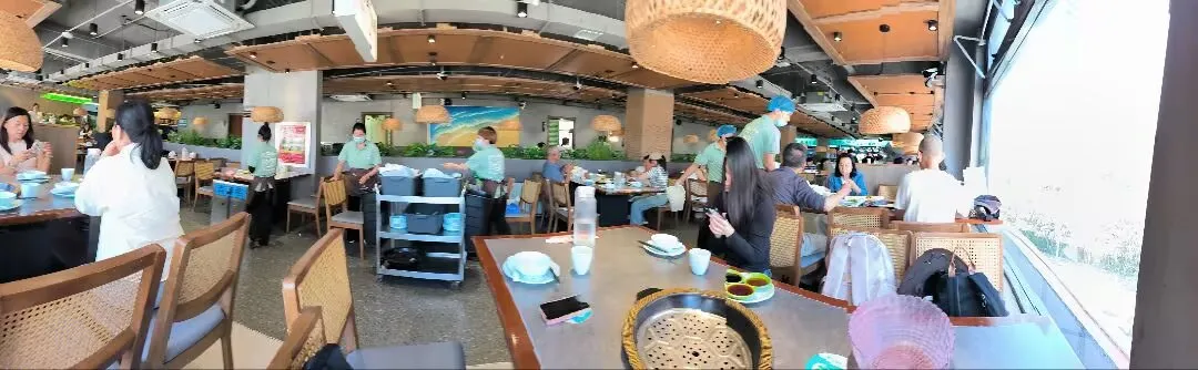 图16 巧克力渔家店内