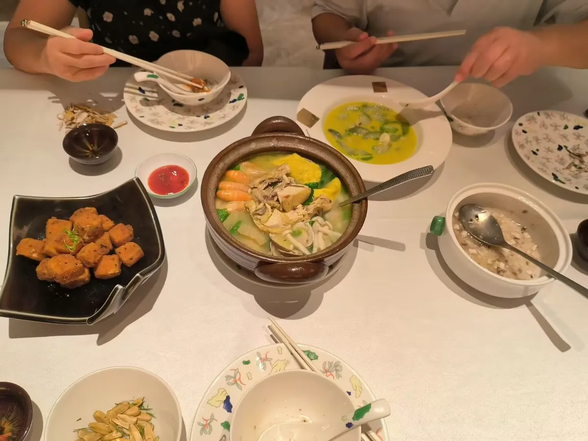 图2 南京的桂满陇