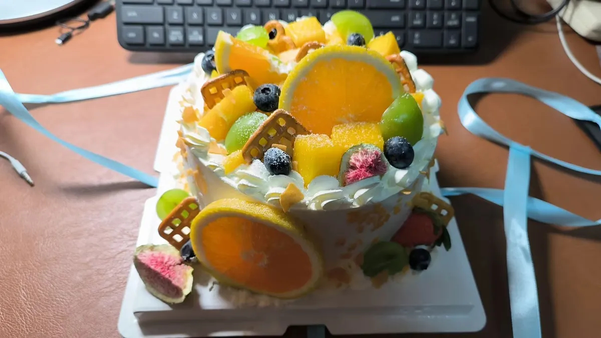 图1 冰淇淋生日蛋糕